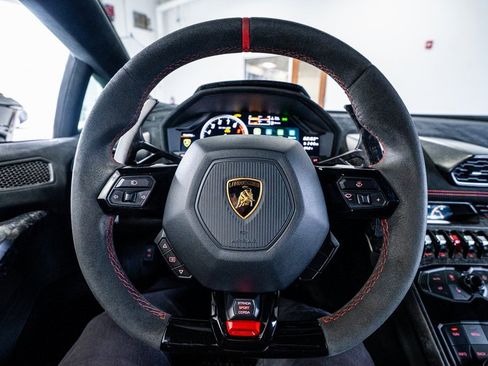 Used 2018 Lamborghini Huracan Performante image 51