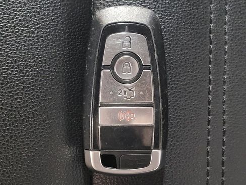 Used 2021 Ford EcoSport Titanium image 32