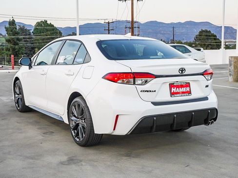 New 2026 Toyota Corolla SE FWD image 5