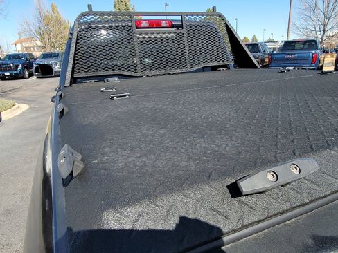 Used 2021 RAM 2500 Laramie w/ Body Color Bumper Group image 13