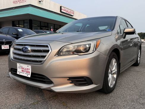 Used 2017 Subaru Legacy 2.5i Premium AWD/4WD image 1
