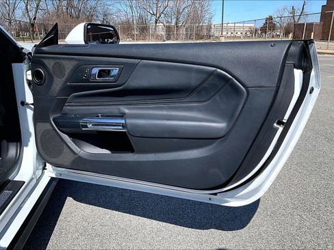 Used 2025 Ford Mustang Premium RWD image 22