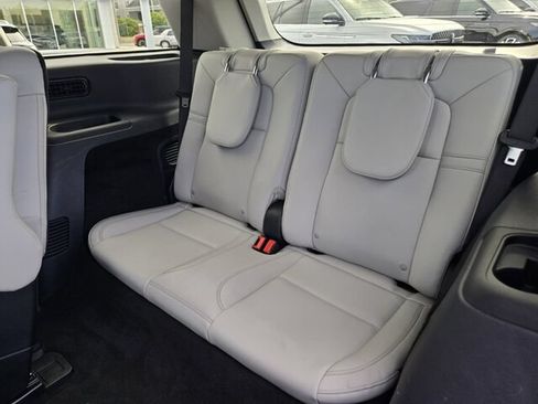 Used 2026 Lincoln Aviator 2WD w/ Jet Appearance Package image 16