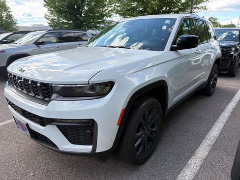 New 2026 Jeep Grand Cherokee Limited AWD/4WD image 4