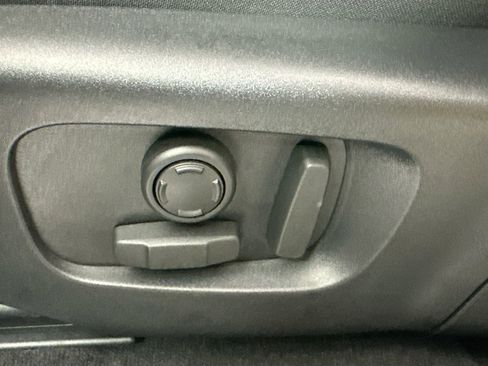 Certified 2025 Land Rover Range Rover Evoque S image 22