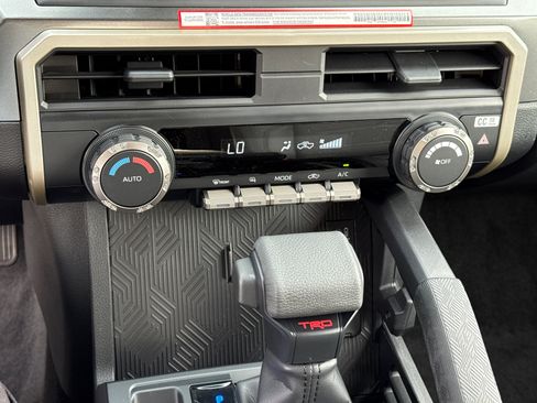 New 2025 Toyota Tacoma TRD Off-Road image 28