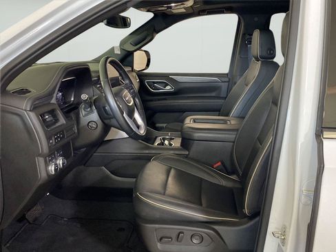 Used 2024 GMC Yukon AT4 w/ AT4 Premium Plus Package AWD/4WD image 11