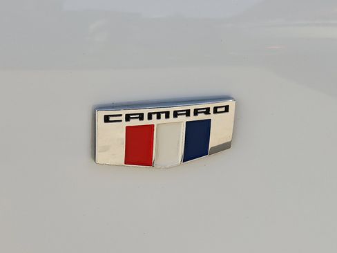 Used 2023 Chevrolet Camaro LT RWD image 10