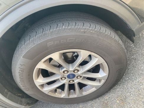 Used 2022 Ford Escape SE w/ Cold Weather Package image 21