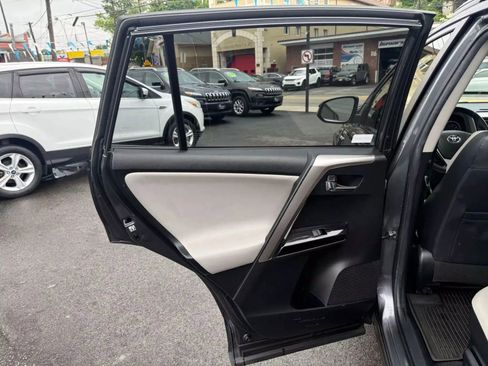 Used 2016 Toyota RAV4 Limited image 45