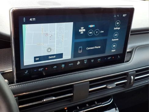 Used 2023 Lincoln Corsair AWD image 9