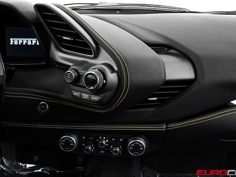 Used 2018 Ferrari 488 GTB RWD image 32