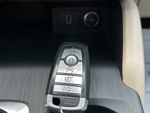 Used 2020 Ford Escape SEL FWD image 49