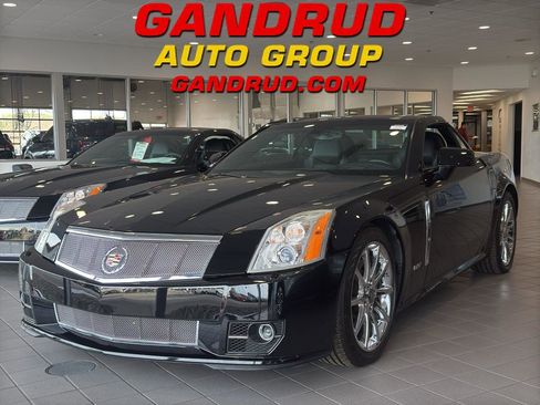 Used 2009 Cadillac XLR V RWD image 1
