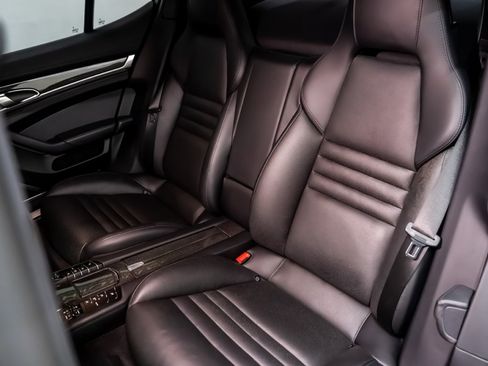 Used 2015 Porsche Panamera GTS AWD/4WD image 34