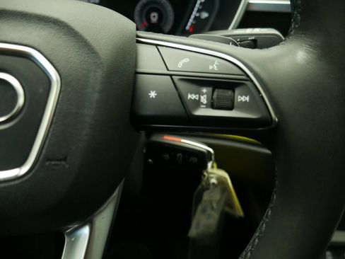 Certified 2023 Audi Q3 2.0T Premium Plus AWD/4WD image 40
