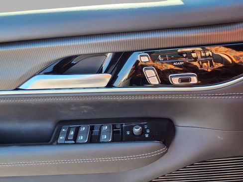 New 2026 Jeep Grand Wagoneer Summit w/ Rear Seat Video Group I image 17