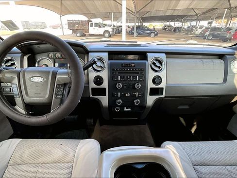 Used 2010 Ford F150 XLT image 12