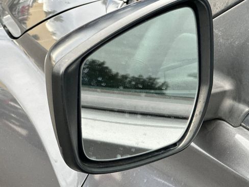 Used 2018 Nissan Kicks S image 49