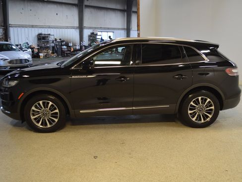 Used 2023 Lincoln Nautilus AWD w/ Premium Package image 6