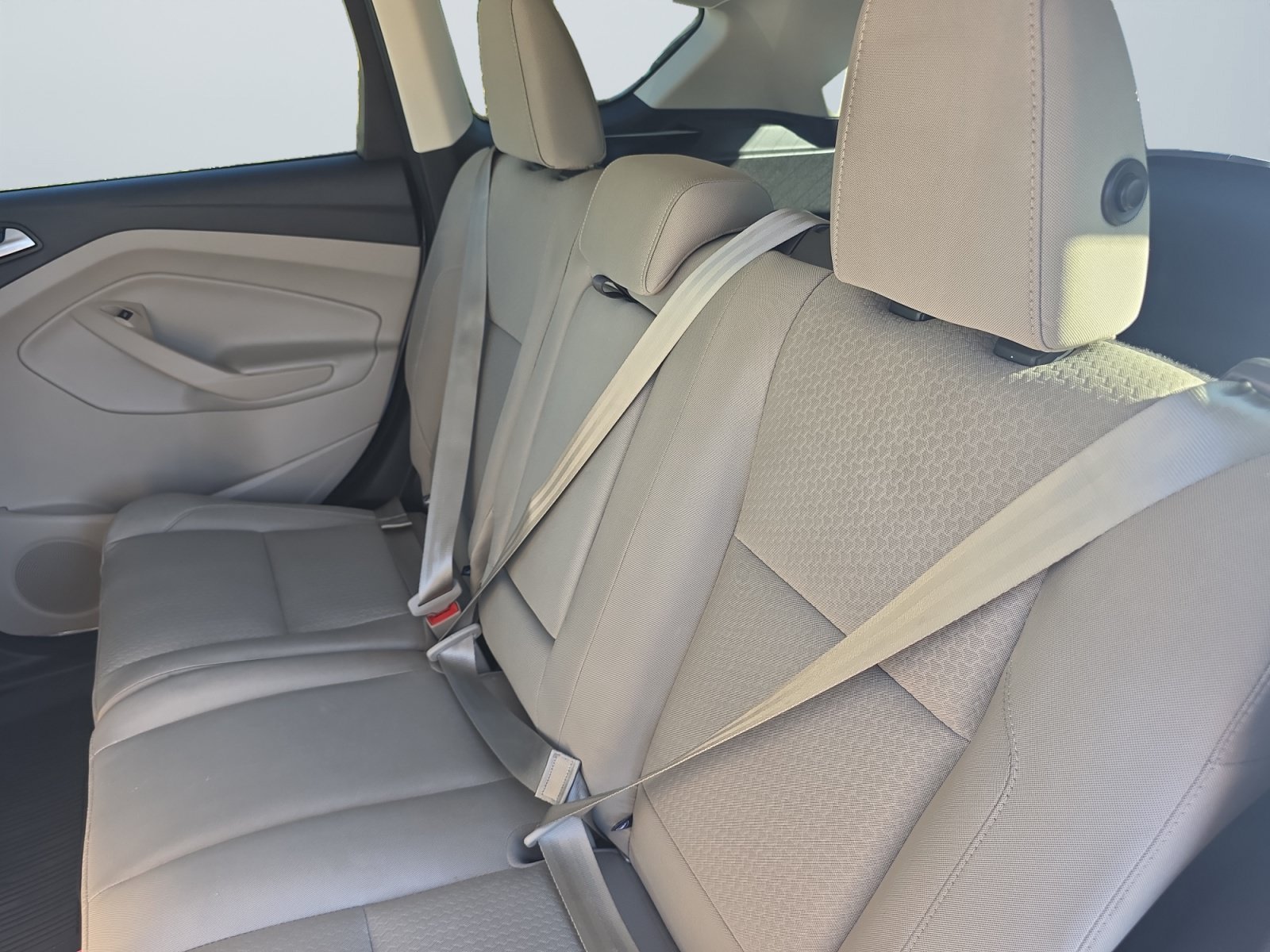 Used 2018 Ford Escape SE w/ SE Sync 3 Package FWD image 14