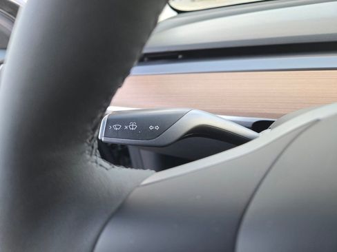 Used 2021 Tesla Model 3 Standard Range Plus image 32