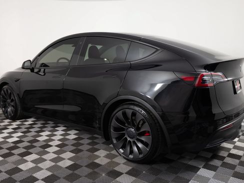 Used 2023 Tesla Model Y Performance AWD/4WD image 5