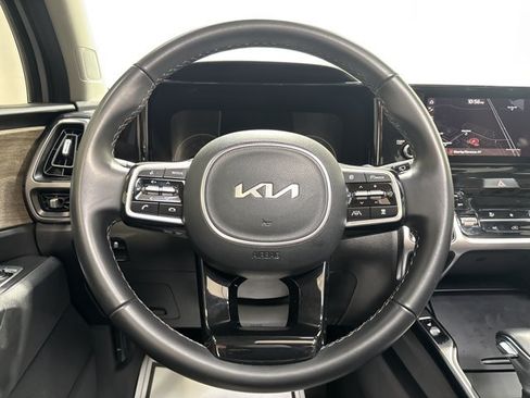 Certified 2023 Kia Sorento X-Line EX AWD/4WD image 7