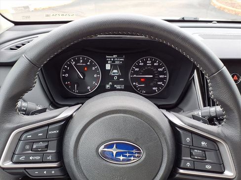 Certified 2025 Subaru Outback Premium image 11