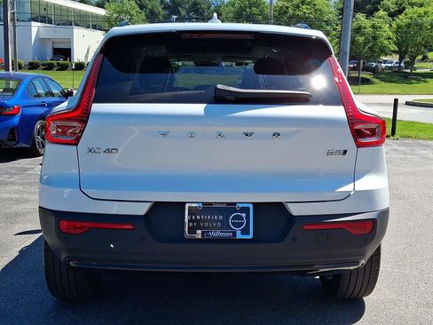 Certified 2024 Volvo XC40 B5 Plus w/ Protection Package Premier AWD/4WD image 5