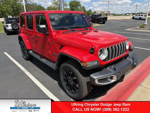 Used 2025 Jeep Wrangler Unlimited Sahara AWD/4WD image 1