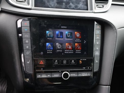 Certified 2025 INFINITI QX50 Luxe AWD/4WD image 32