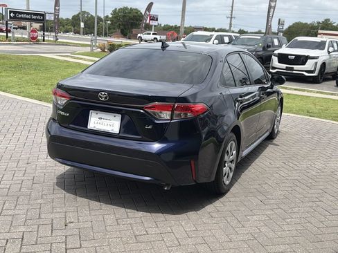 Used 2020 Toyota Corolla LE FWD image 6