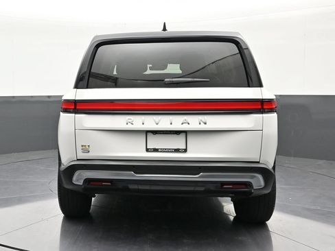 Used 2024 Rivian R1S Adventure AWD/4WD image 4