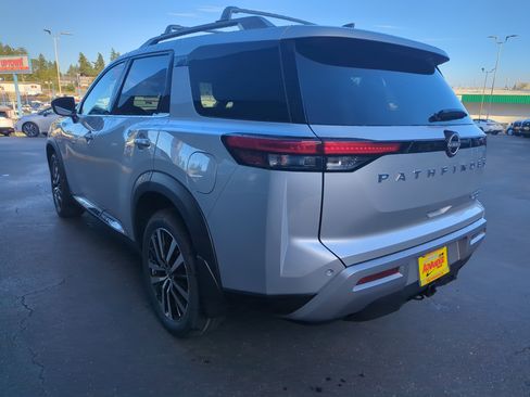 New 2025 Nissan Pathfinder Platinum w/ Cargo Package image 3