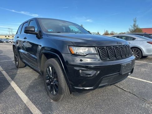 Used 2020 Jeep Grand Cherokee Altitude AWD/4WD image 1