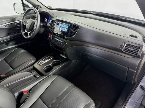 Certified 2023 Honda Passport TrailSport image 27