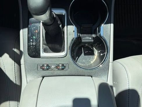 Used 2017 Toyota Highlander Limited Platinum AWD/4WD image 14