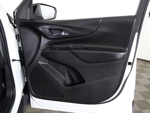 Used 2020 Chevrolet Equinox LT w/ Sport Edition image 24