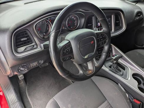 Used 2019 Dodge Challenger R/T RWD image 10