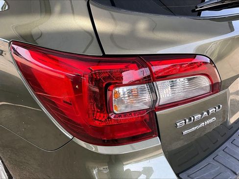Used 2018 Subaru Outback 2.5i AWD/4WD image 29