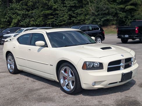 Used 2010 Dodge Charger R/T w/ Premium Appearance Group RWD image 11
