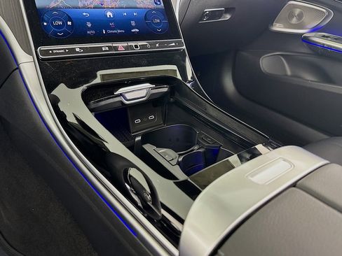 New 2026 Mercedes-Benz CLE 300 4MATIC Coupe image 5