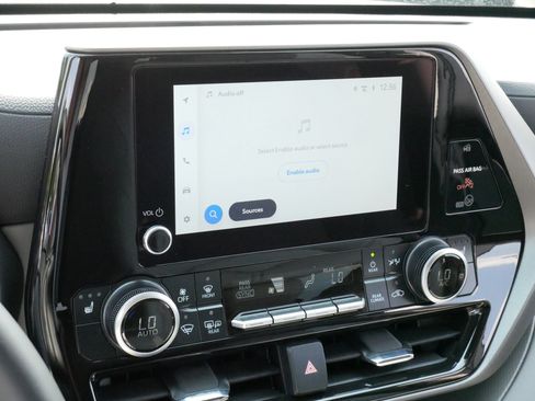 Certified 2026 Toyota Highlander XLE AWD/4WD image 22