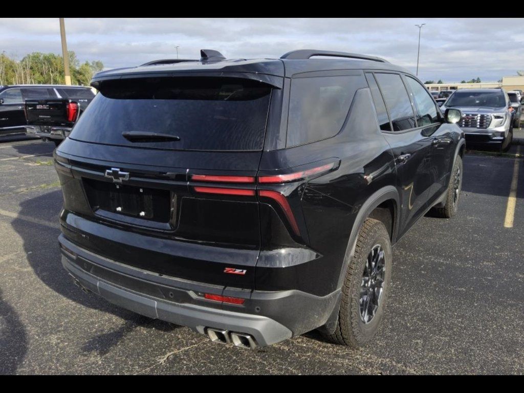 Used 2026 Chevrolet Traverse Z71 w/ Driver Confidence Package AWD/4WD image 4