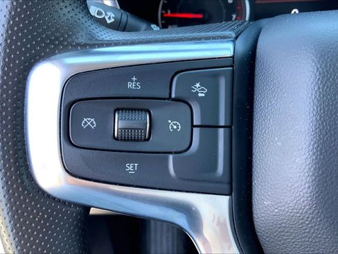 Used 2025 Chevrolet Blazer LT AWD/4WD image 24