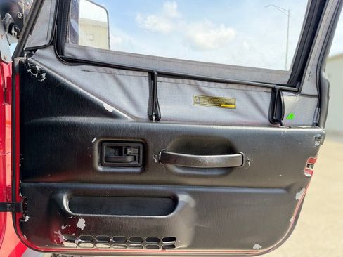 Used 1998 Jeep Wrangler Sport AWD/4WD image 16