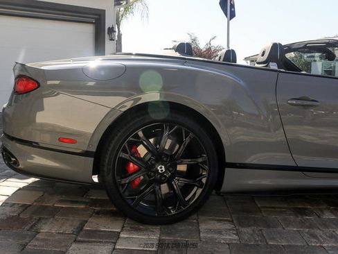 Used 2024 Bentley Continental GT S image 10
