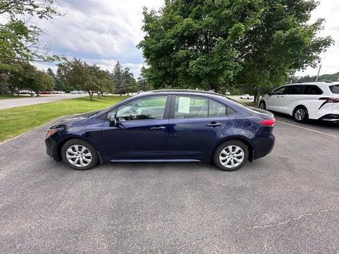 Used 2023 Toyota Corolla LE w/ Carpet Mat Package (TMS) FWD image 6