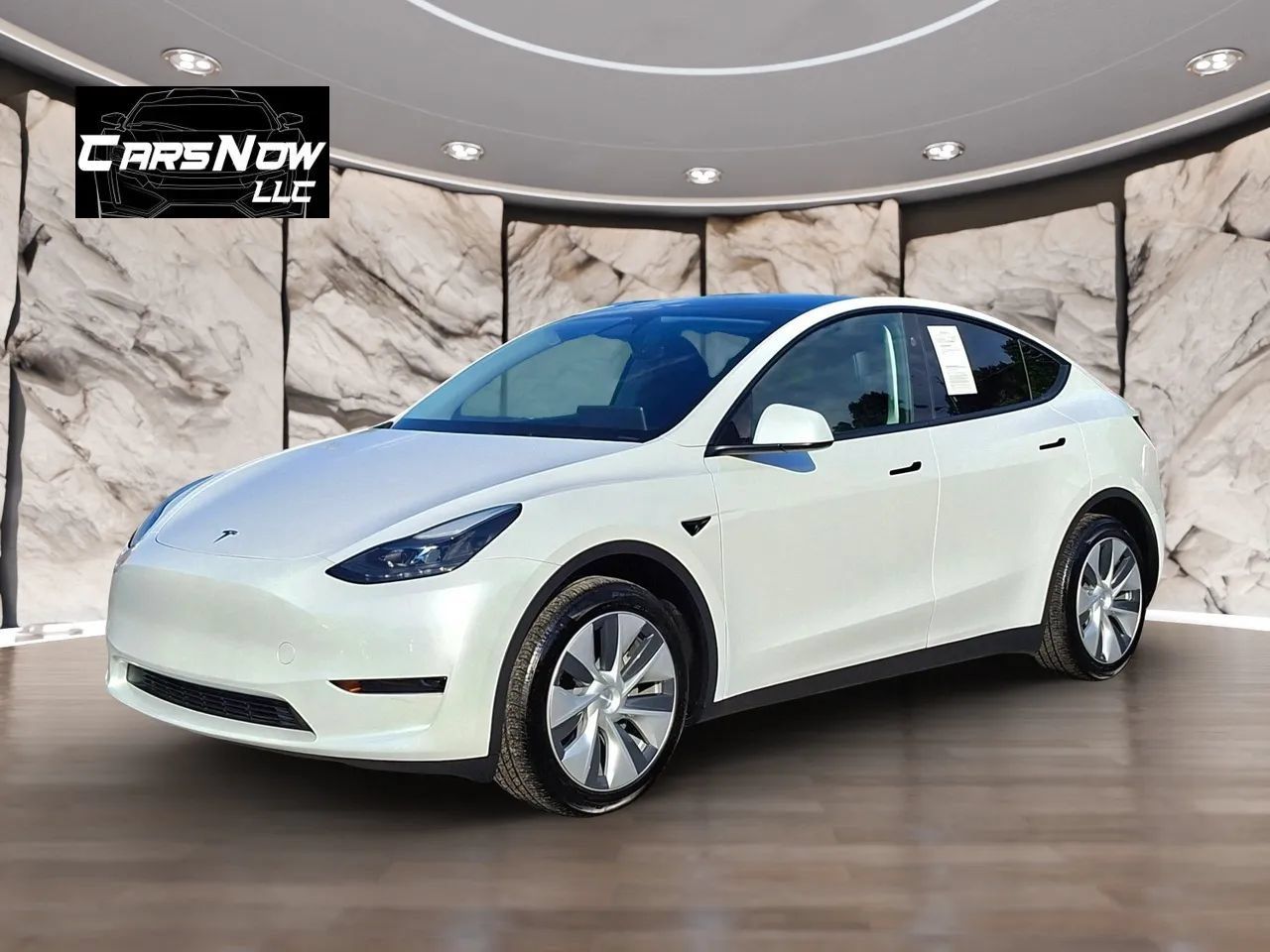 Used 2024 Tesla Model Y Long Range RWD image 3